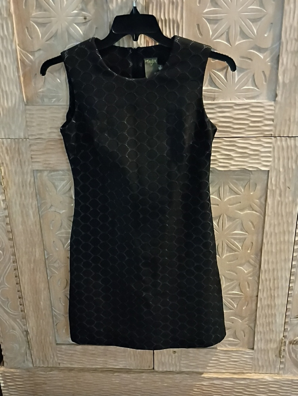 Taylor Black Sleeveless Textured Shift Dress
